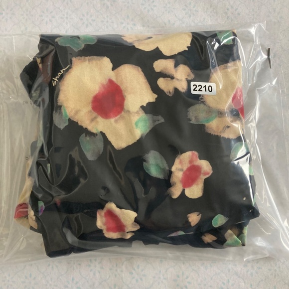 SHAN Women’s one piece floral swimsuit - Picture 5 of 5